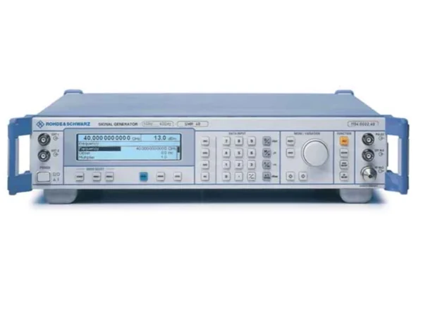 SMR40 1Ghz - 40GHz CW generator, 2,92 mm (f)